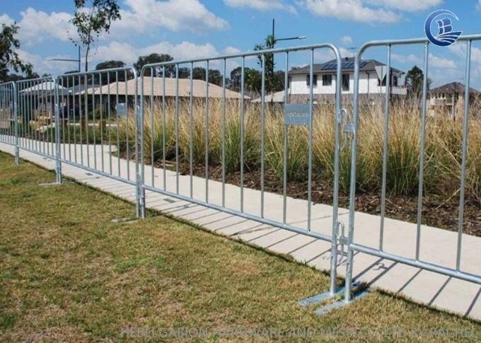 Galvanized Welded Mesh Fencing Crowd Control Barricade Fence For Concerts 1