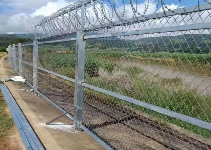 Concertina Razor Barbed Wire Mesh Fence Stainless Steel Material 0