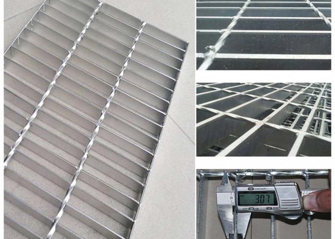 304 SS Floor Drain Grating hot dipped Galvanized Serrated Bar Grating 4