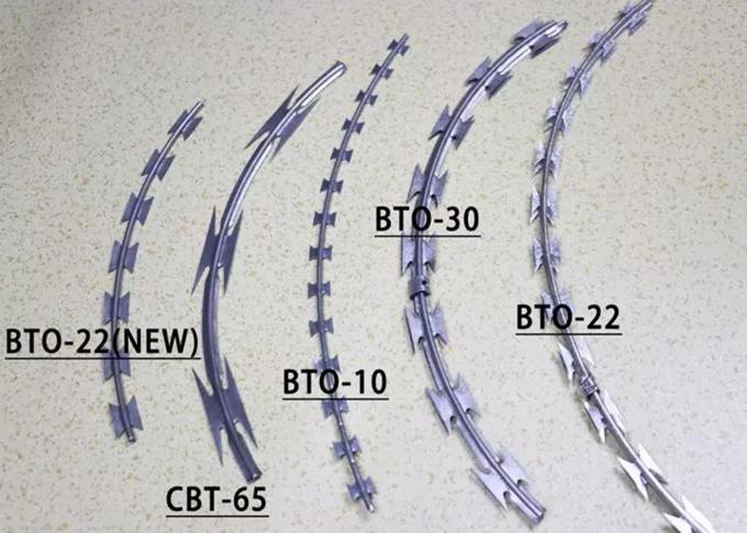 Hot Dipped Galvnaized Razor Tape Wire , Concertina Wire Fencing For Railway 1