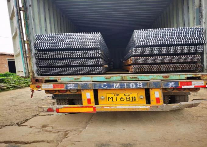 Welded Steel Bar Grating , Serrated Steel Grating for Floor / Walkway 3