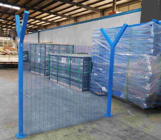 Durable Galvanized PVC Coated Chain link mesh Wire Netting Fencing Security fencing 4