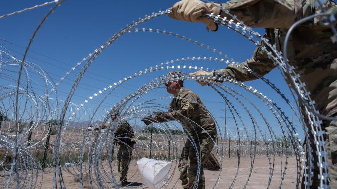 Prison Fencing Stainless Steel Cocertina Razor Wire fence BTO-22 5