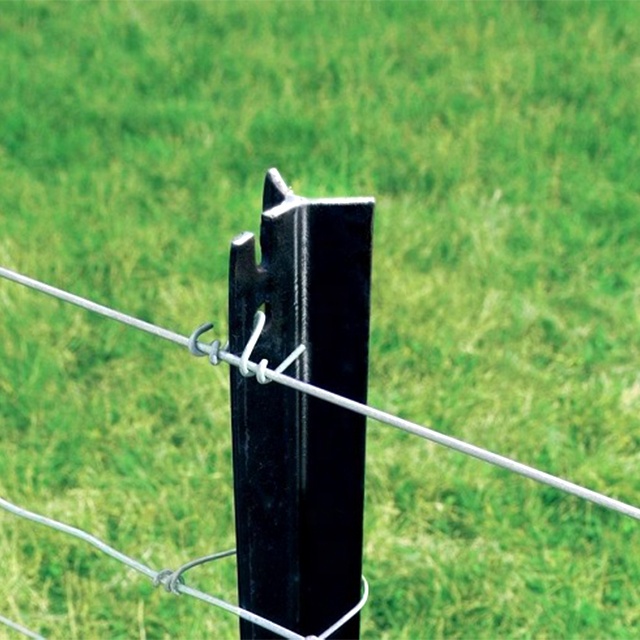 Easy Installation Barbed Wire Fence Packed on Wooden Pallet or Pallet 5