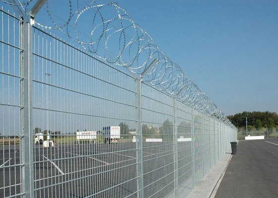 Green / White Welded Mesh Fencing Rectangle Hole With Y Post