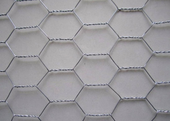 Hot Dipped Galvanized Hexagonal Wire Mesh , Chicken Wire Mesh Factory