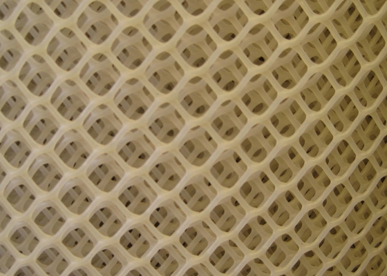 PP / PE Plastic Flat Wire Mesh 4mm-20mm Sperture Untuk Unggas