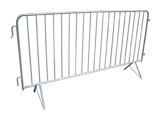 Customized hot dipped galvanized crowd control barrier  portable barricades