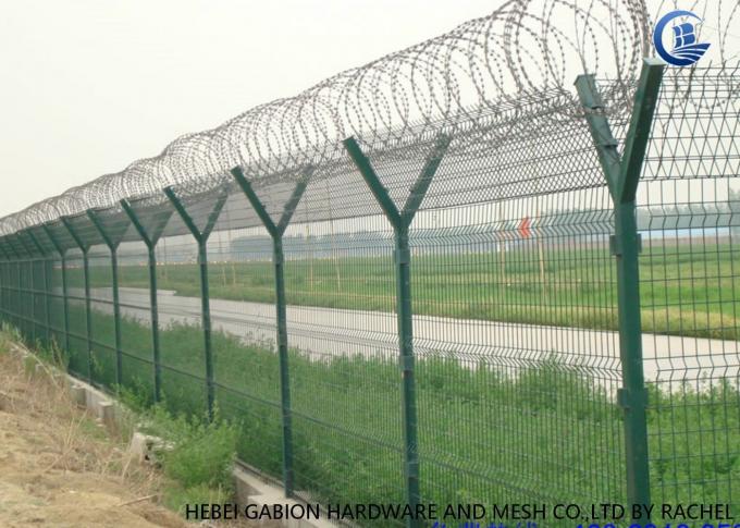 PVC Coated Welded Wire Mesh Fencing 4.0mm 5.0mm Airport Security Fence For Protecting 0