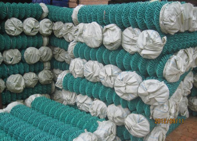 5m-25m Chain Link Mesh Fence PVC Coated Chain Link Fencing 2
