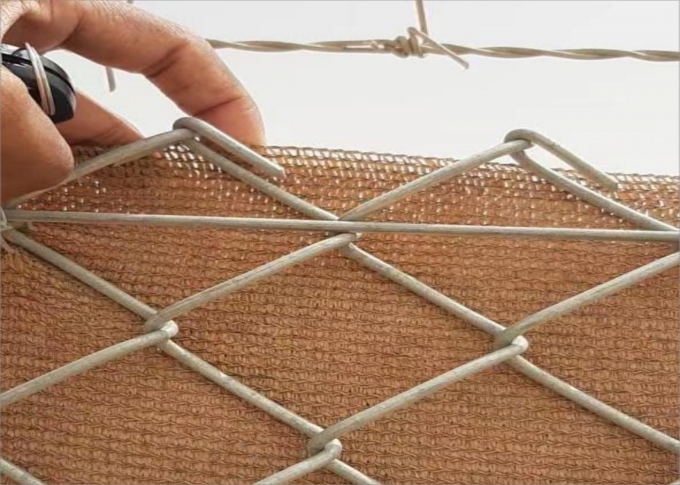 Diamond Hole Chain Link Mesh Fence 1.8mm-3.0mm For Solar Power Station 1