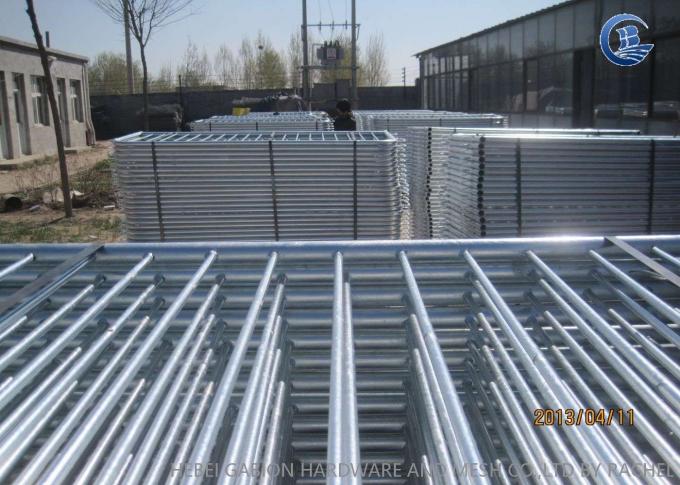 Hot Dipped Galvanized Welded Mesh Fence 2.0m-2.5m Pedestrian Fencing Barriers 1