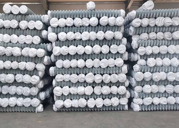 Green PVC Coated Hot Dipped Galvanized Chain Link Fence For School / Pool 7
