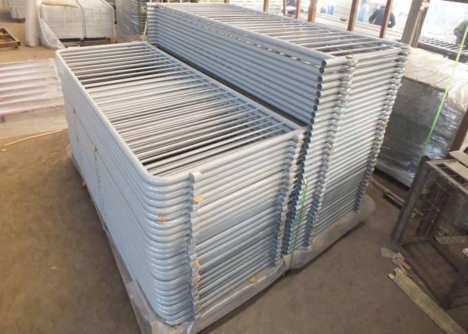 Customized hot dipped galvanized crowd control barrier  portable barricades 6