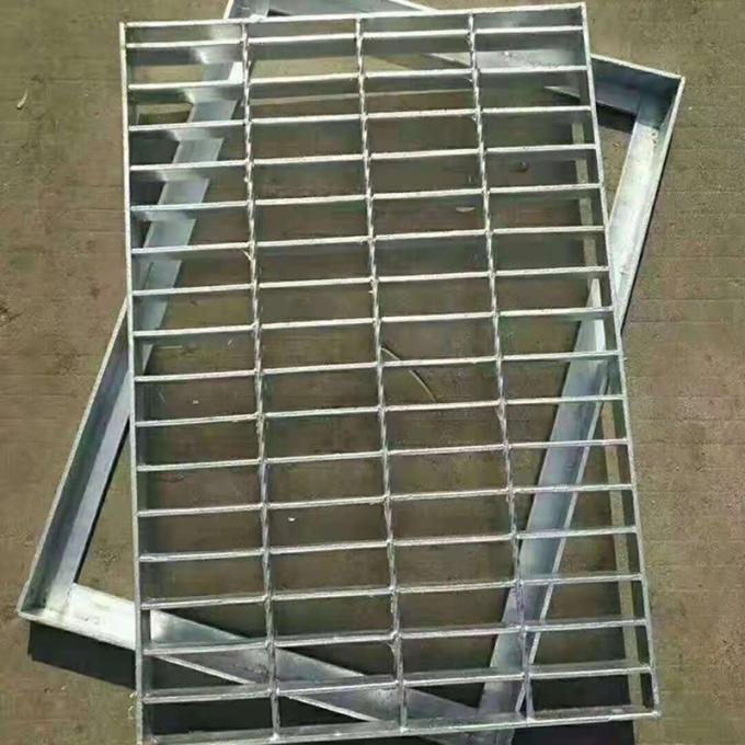 Serrated Stainless Steel Grating with 6x6mm Cross Bar 2
