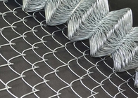 ISO9001 Diamond Chain Link Security Fence 40x40mm 50x50mm ทนทานสูง