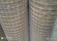 1 &quot;X1&quot; Ukuran Lubang Galvanized Welded Wire Mesh Rolls Untuk Unggas