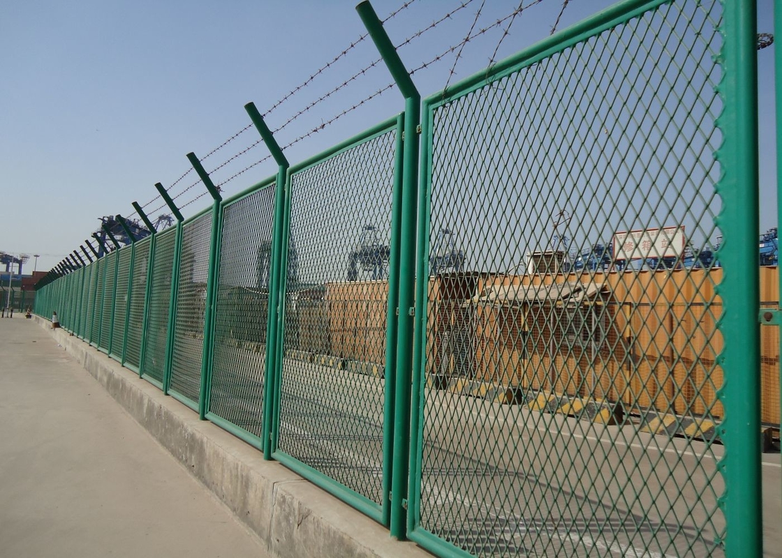 PVC Powder Coated Expanded Metal Fence 30mmx60mm Hole For Highway