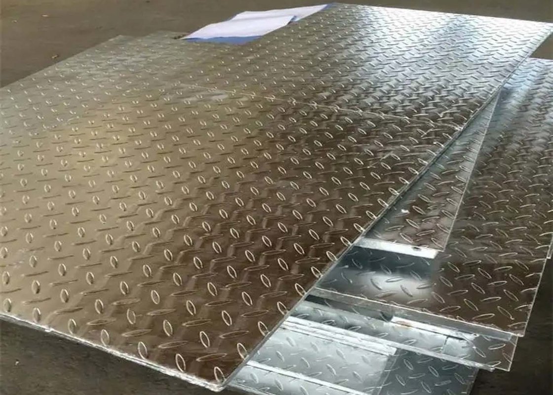 Compound Steel Bar Grating 4mm 5mm 6mm With Sealing Surface