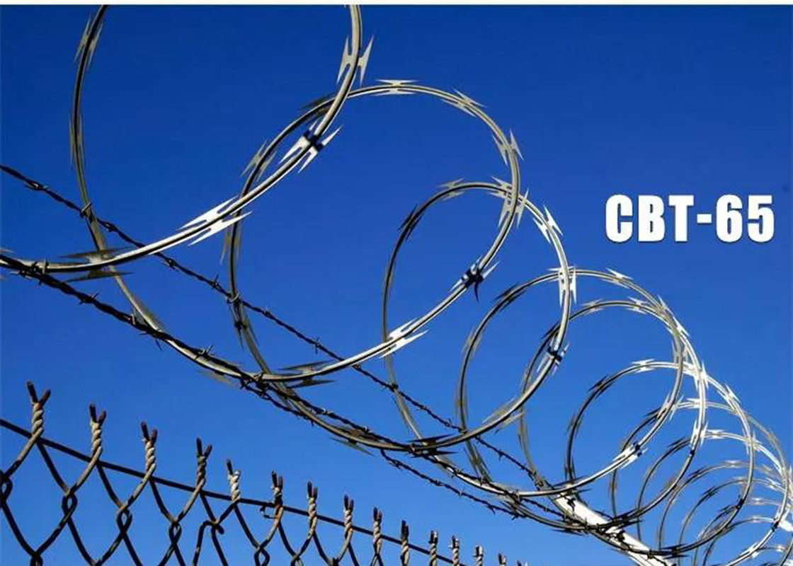 Welded Razor Wire Mesh Fence Length Customized For Military Prison