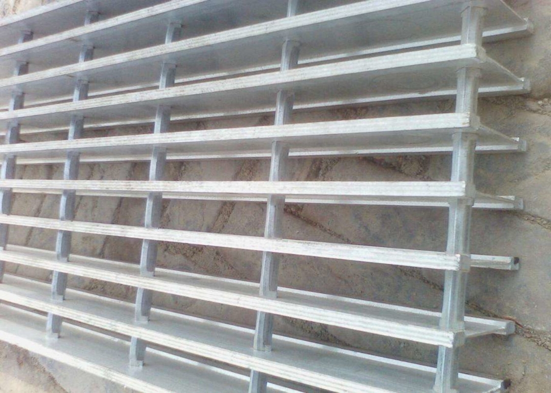 I Type Welded Steel Bar Grating Heavy Duty Metal Grid Flooring
