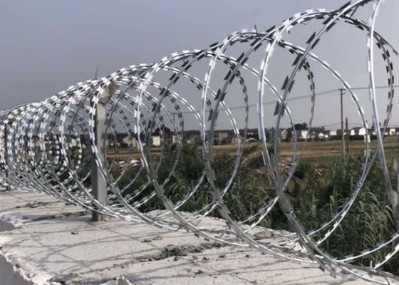 buy Protecting Razor Fencing Wire 10mm-65mm Concertina Wire Mesh Fence online manufacturer