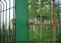 4.0-5.5mm Welded Mesh Fencing High Security 50x100mm Hole With Rozor Tape / Barbed Wire